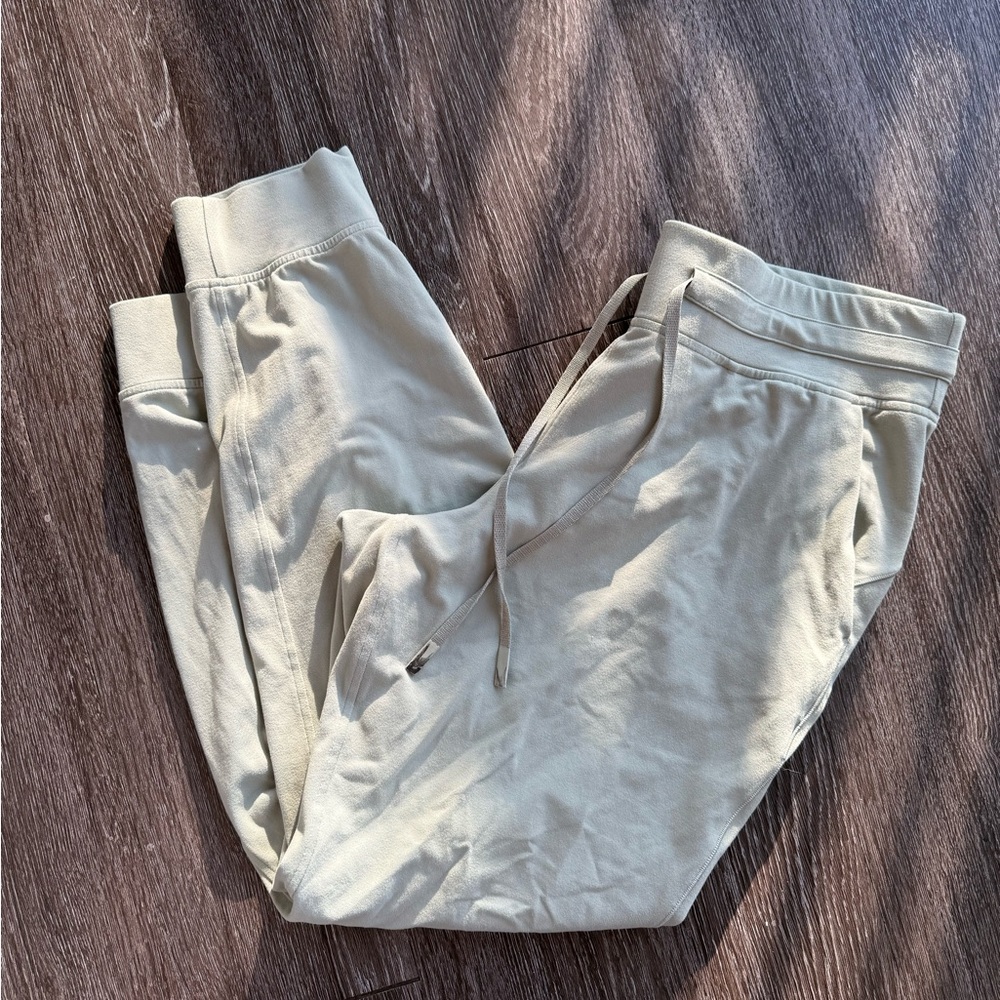 lululemon joggers 7/8 length